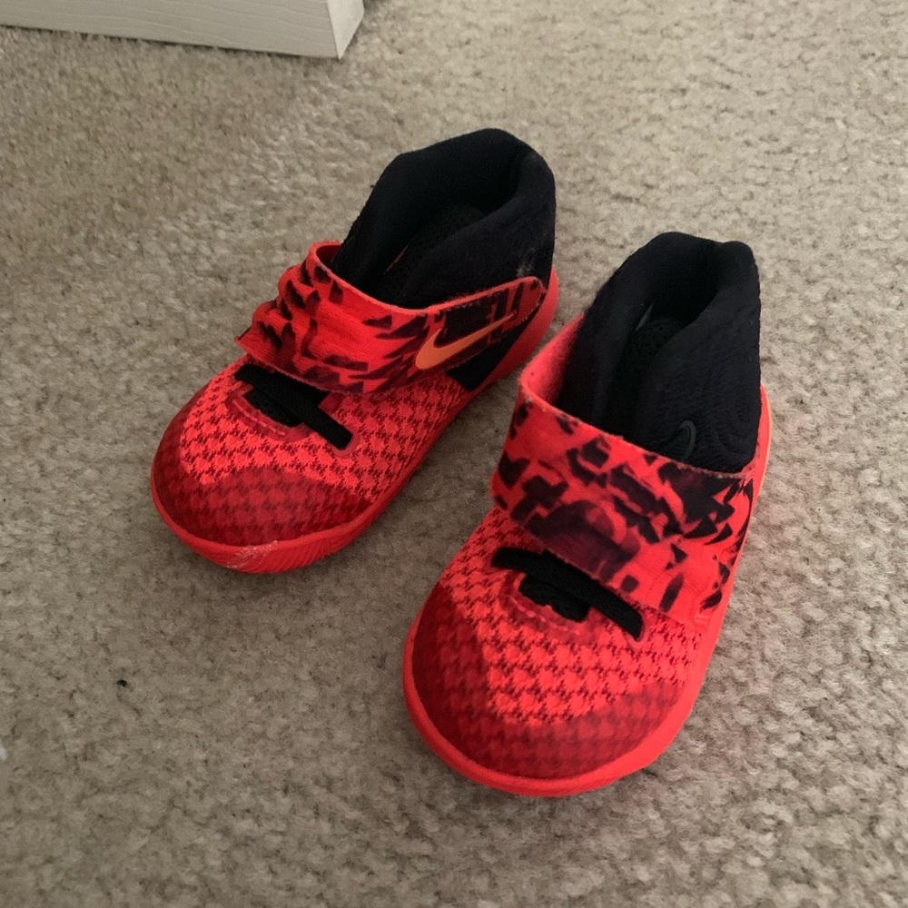 Nike toddler size 5